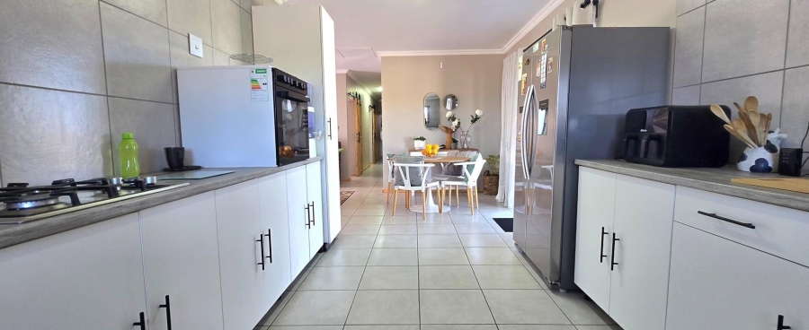 4 Bedroom Property for Sale in Kleinbaai Western Cape